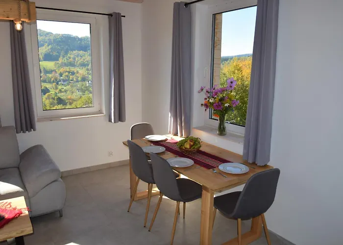 Osada Dzikie Wino Budzow (Sucha)