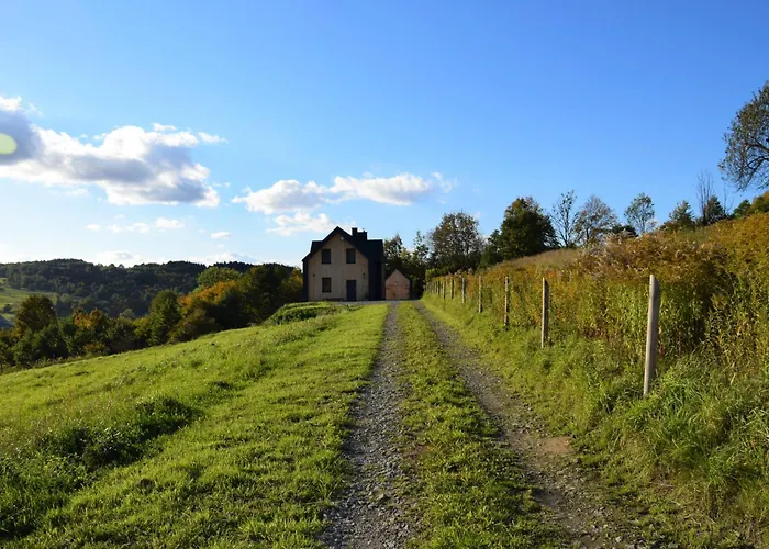 Osada Dzikie Wino Фермерский дом Budzow (Sucha)
