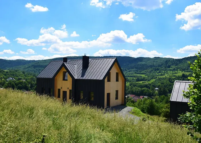 Osada Dzikie Wino Budzow (Sucha)